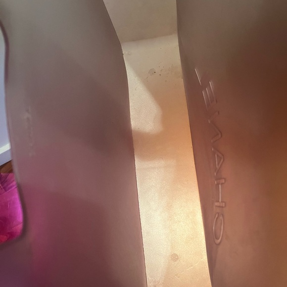 💛💛💛SOLD💛💛💛 Chanel Logo Embossed Jelly tote - Picture 4 of 7